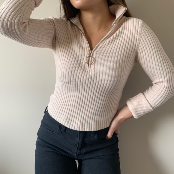 2/$45🌟VINTAGE Sweater🌟 - Picture 3 of 4